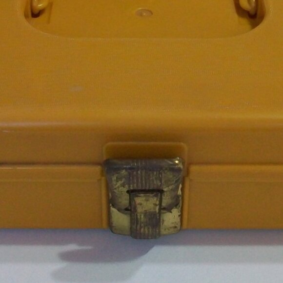 Vintage Wilson Wil Hold Sewing Box Thread Bobbin Organizer Harvest Gold - Picture 7 of 8